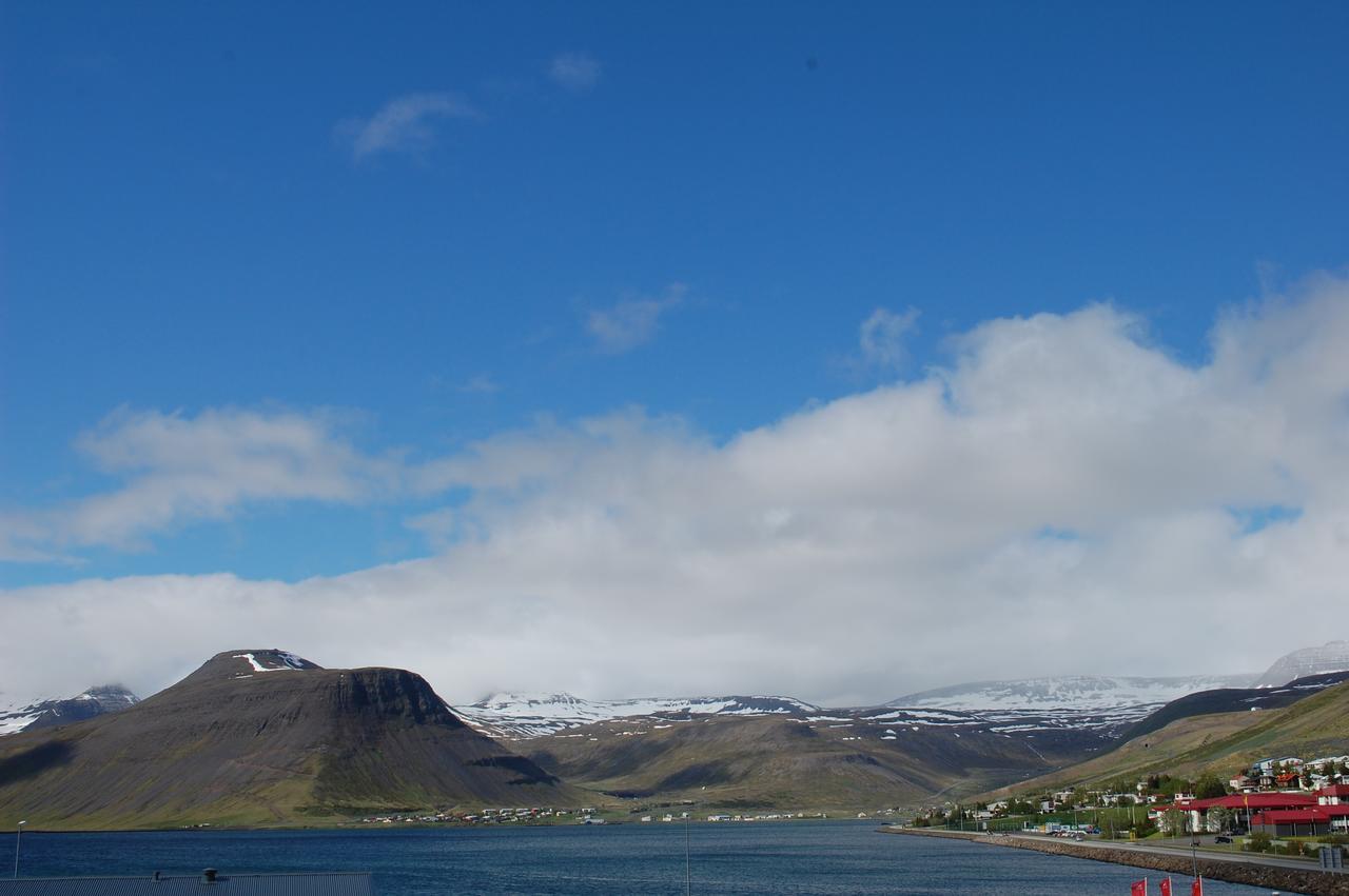 Mánagisting Guesthouse Ísafjörður Exterior foto