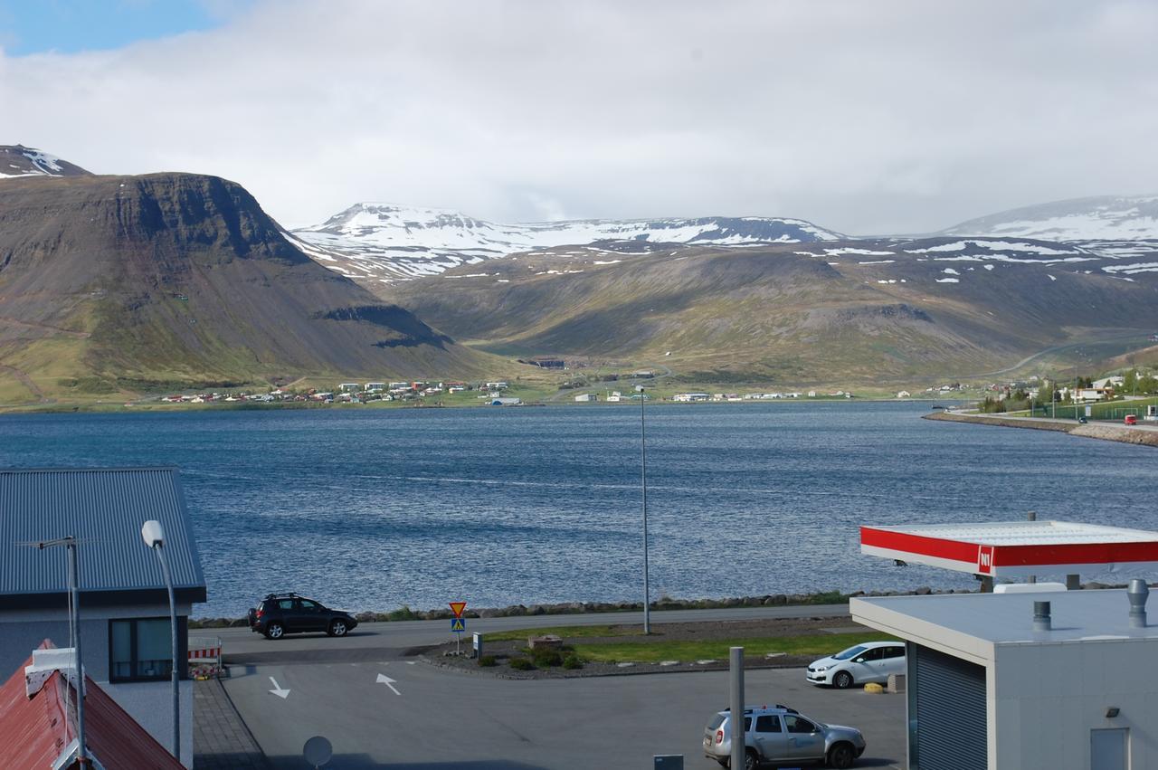Mánagisting Guesthouse Ísafjörður Exterior foto