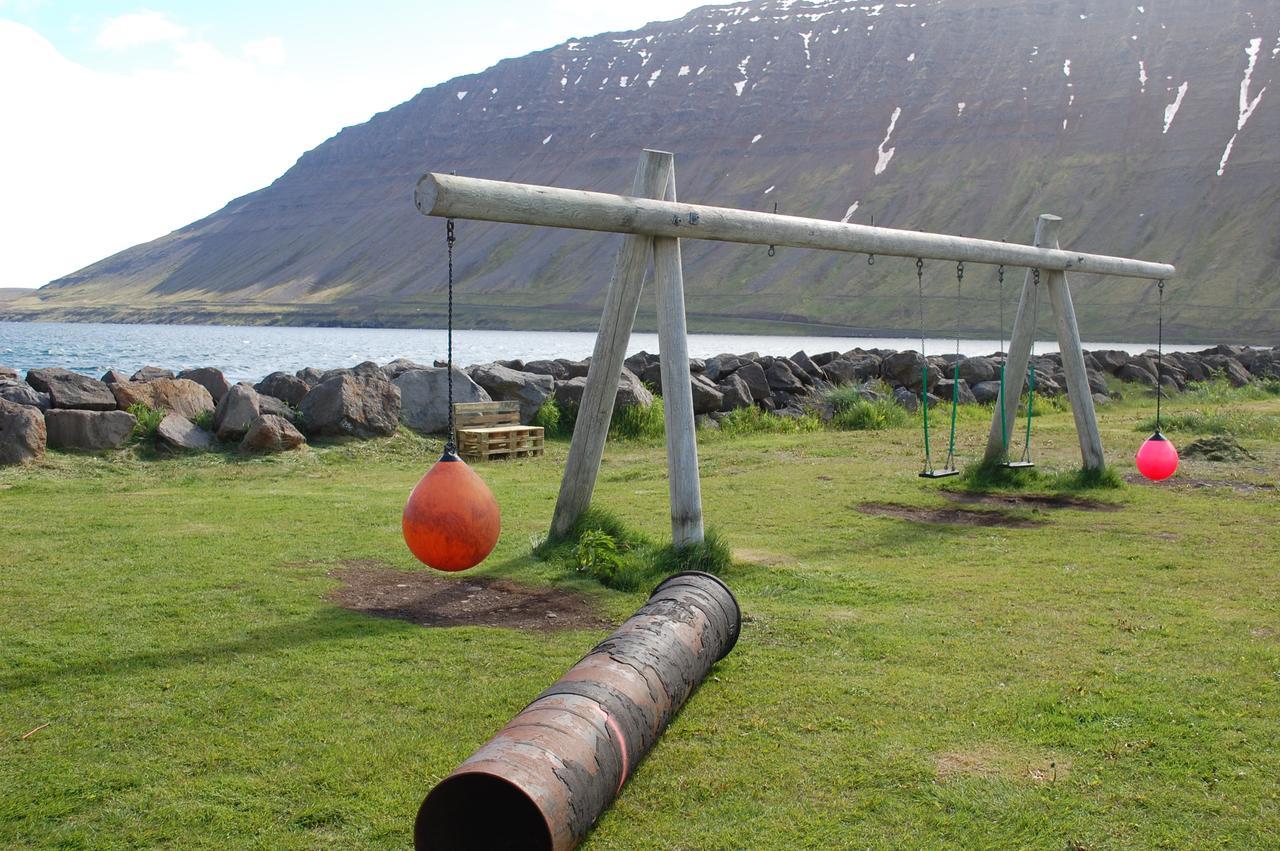 Mánagisting Guesthouse Ísafjörður Exterior foto