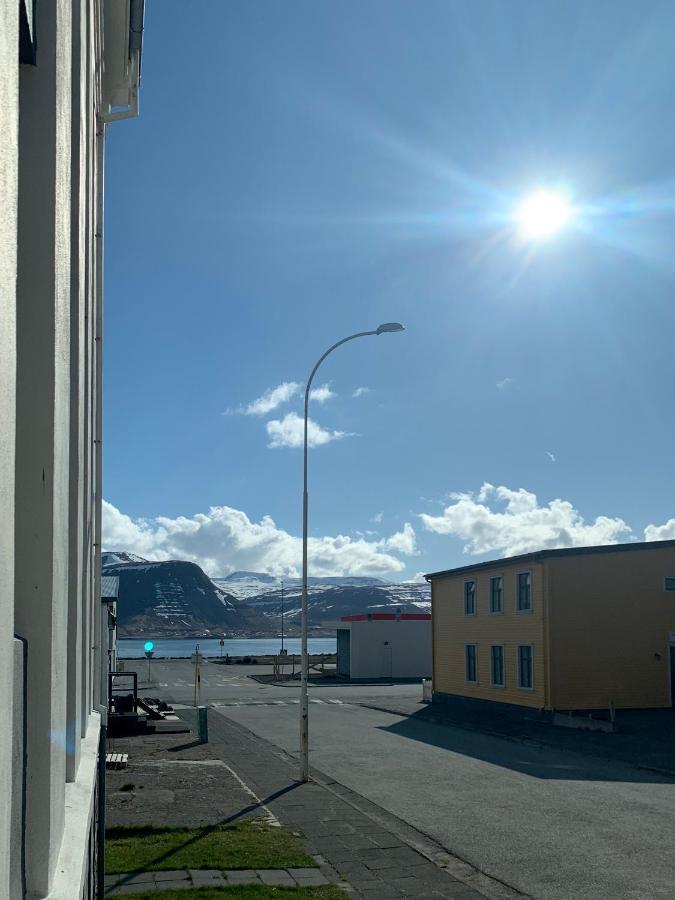 Mánagisting Guesthouse Ísafjörður Exterior foto